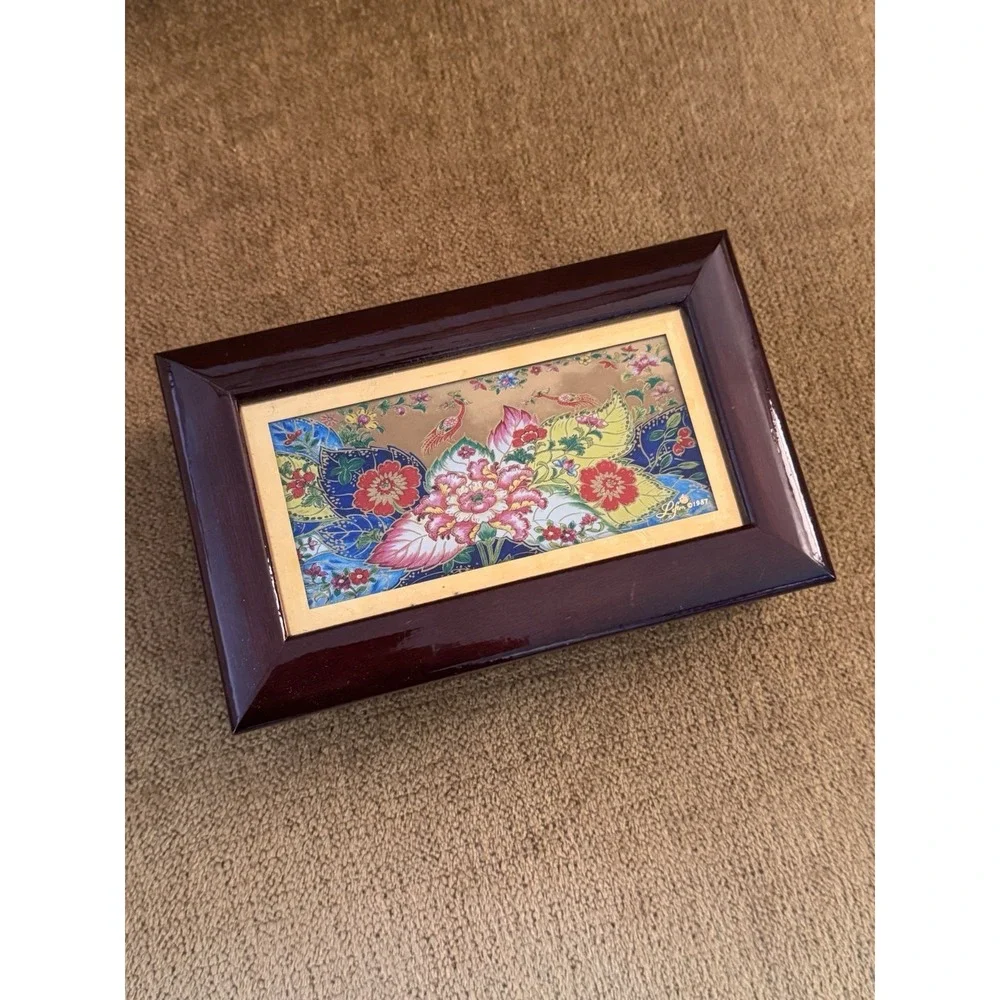 Vintage‎ Lefton Music Box Jewelry Case Plays 